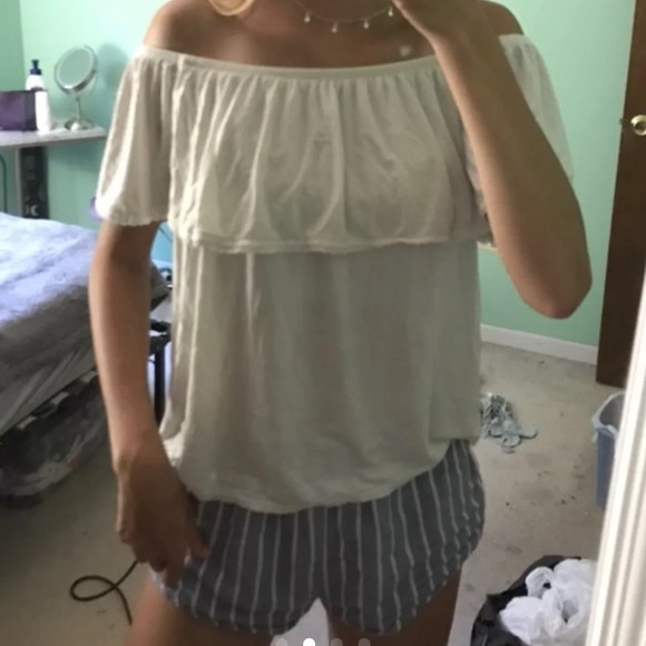 American Eagle white off the shoulder top - Picture 2 of 4